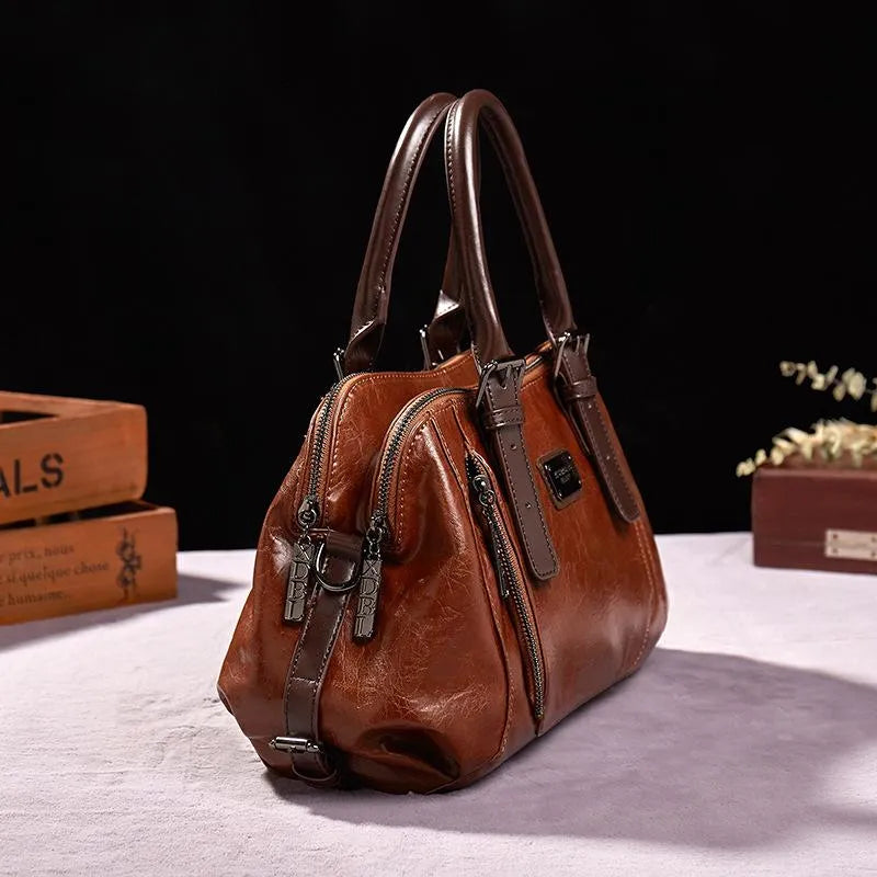 Silke leather crossbody bag, side view